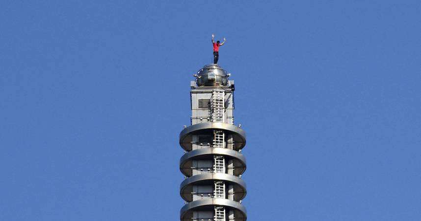 霍諾德25日徒手登上101成功。（圖／達志／路透社）