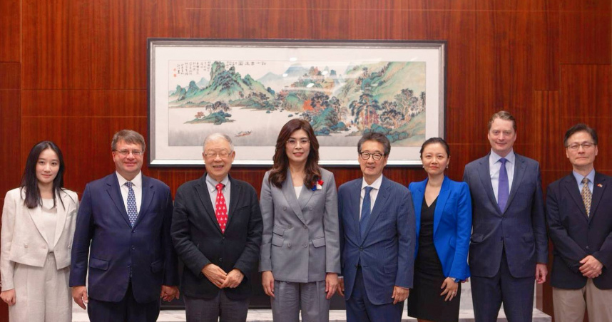 鄭麗文強調，未來兩岸若要改變現狀，必須建立在尊重兩岸人民意願的基礎上。（圖／取自國民黨網站）