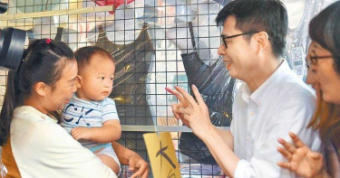 被柯P酸 陳其邁笑笑回應跌倒就再爬起來