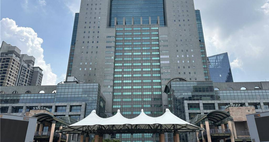 新北市政府家庭暴力暨性侵害防治中心內一名資深社工師自2016年至2024年間陸續以病假、侍親假等名義請假，每年請假70至300多天。（圖／本報資料照片）