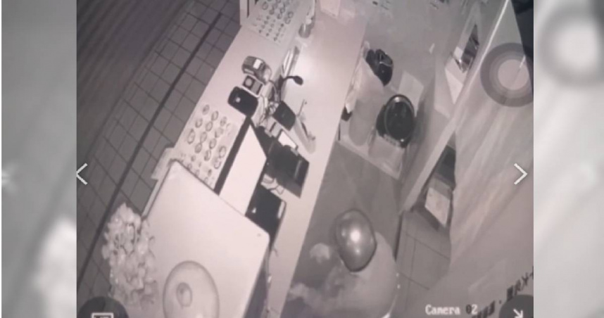 北市大安區知名連鎖便當店發生竊盜案，行竊的竟是曾因曠職20遭開除的前員工陳男。（圖／翻攝畫面）