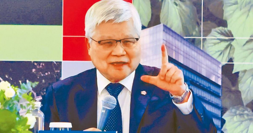 台積電17日召開法說會，董事長魏哲家坦言「匯率無法控制」，且未來幾年海外人力成本會持續對毛利率造成壓力。（圖／中國時報陳俊吉攝）