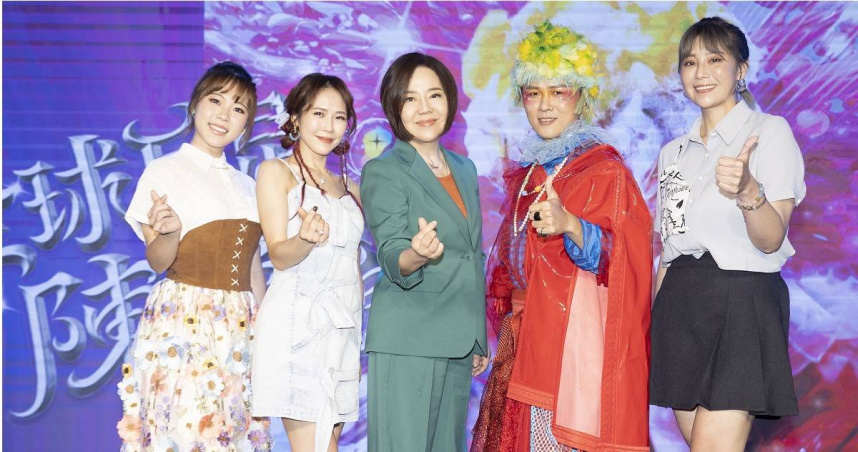 陳孟賢（左2）發片，好友于美人、吳申梅、吳美琳、郭婷筠，現身祝賀。（圖／全球巨星工作室提供）