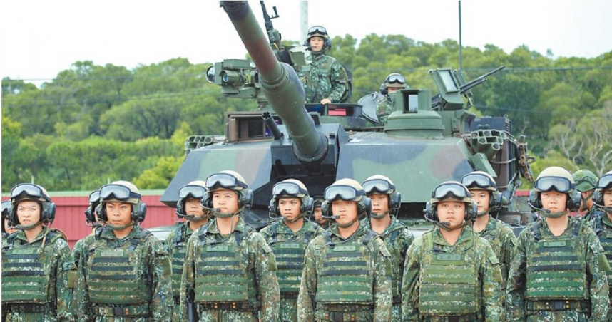 據透露，明年國防支出將達GDP3％以上，圖為M1A2T戰車今年7月亮相。（圖／本報資料照片）