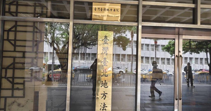 8旬翁無照闖紅燈撞騎士，二審逆轉判緩刑定讞。（圖 ／翻攝畫面）