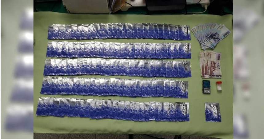 台中警方查獲以「台灣大禹嶺」包裝的毒咖啡包131包，逮捕3名藥頭及3名藥腳。（圖／翻攝畫面）