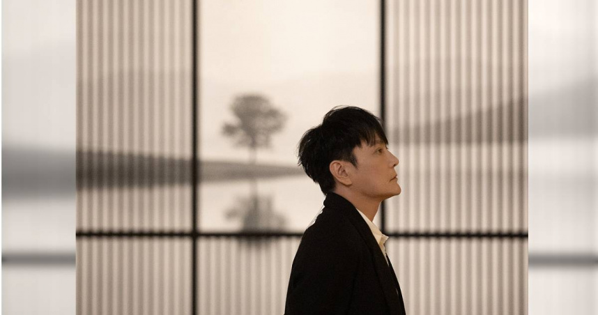 張信哲〈這世的名字〉MV在上海博物館拍攝。（圖／潮水音樂提供）