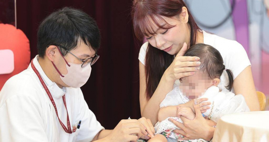 公費流感疫苗打開以來，打氣旺。（圖／中國時報杜宜諳攝）