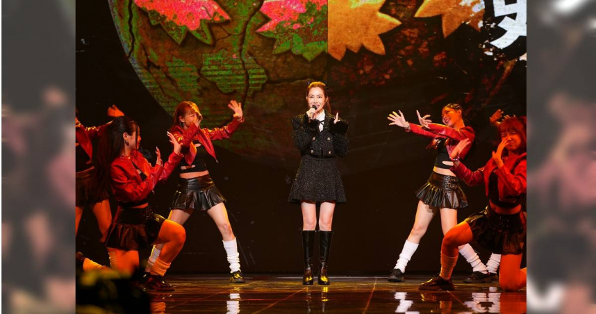 徐懷鈺與京都橘高校吹奏樂部共同詮釋經典歌曲〈怪獸〉。（圖／文總提供）