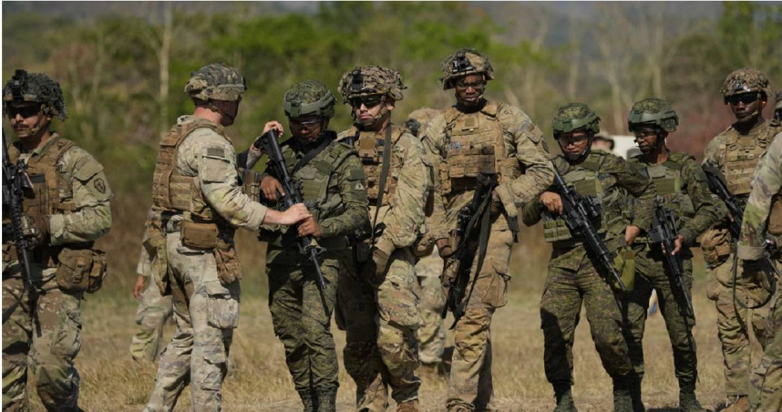 圖為去年的美菲「堅盾」（Salaknib）年度聯合軍演。（圖／達志／美聯社）