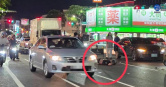 台南23日發生嚴重車禍，孕婦遭輾導致胎死腹中，肇事駕駛竟下車查看後離開。（圖／翻攝畫面）