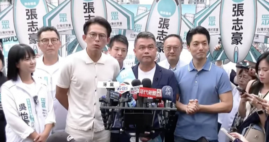 台北市長蔣萬安現身民眾黨市議員候選人張志豪競總力挺。（圖／翻攝中天電視）