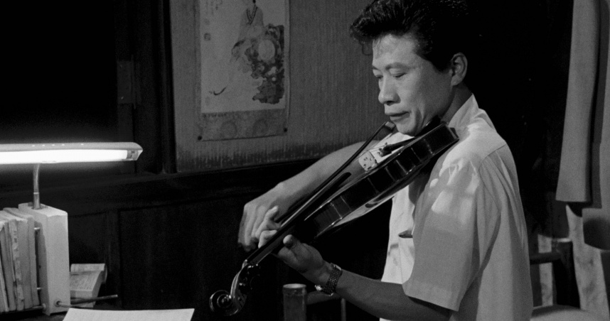 修復版《舊情綿綿》北投戶外放映　洪榮宏現場演唱父親經典