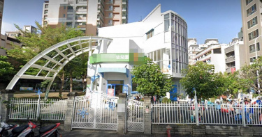 【熟女逗雛鳥1】幼兒園長摸幼童生殖器還吐舌 小男孩懼上學罹「性傷害症候群」