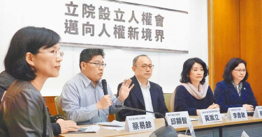 柯建銘拍桌反對:不該為9人提專法!陳菊將撤案