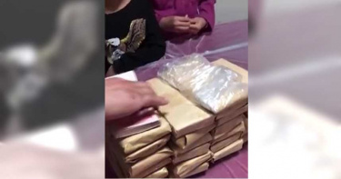 姊弟路邊撿到牛皮紙袋「裝113萬鈔票」!媽不信:肯定是冥紙 結果超意外