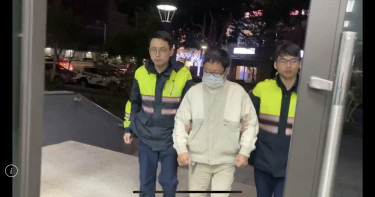 鬧區敲破車窗大膽行竊 順利得手筆電、ipad