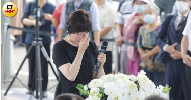 安倍昭惠在致詞時，不禁落淚。（圖／宋岱融攝）