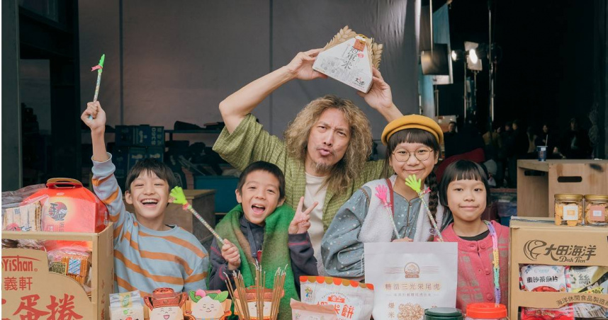 謝以樂（左起）、鄒暟澐、朱頭皮、胖球、斯拉出席《什麼都沒有雜貨店2》開鏡，各自都對角色新挑戰期待不已。（圖／小公視提供）