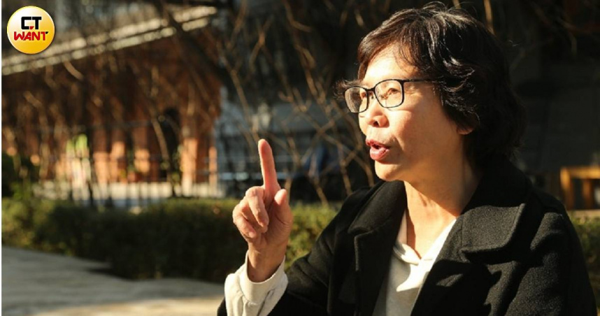 民眾黨主席補選15日登場，14日最終場政見發表會中，候選人之一的蔡壁如喊出捍衛黨的價值。（圖／黃鵬杰攝）