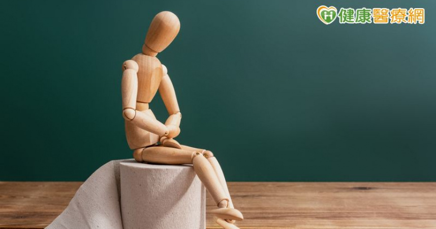 56歲男血便揪不出病因　吞「膠囊」內視鏡解出血危機