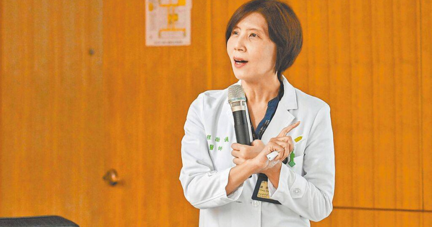 台大醫院26日舉辦「緩和醫療三十載」記者會，台大醫院家庭醫學部主任程劭儀指出，根據健保署2023年統計，僅32％病人在過世前1年接受安寧緩和。（圖／翻攝畫面）