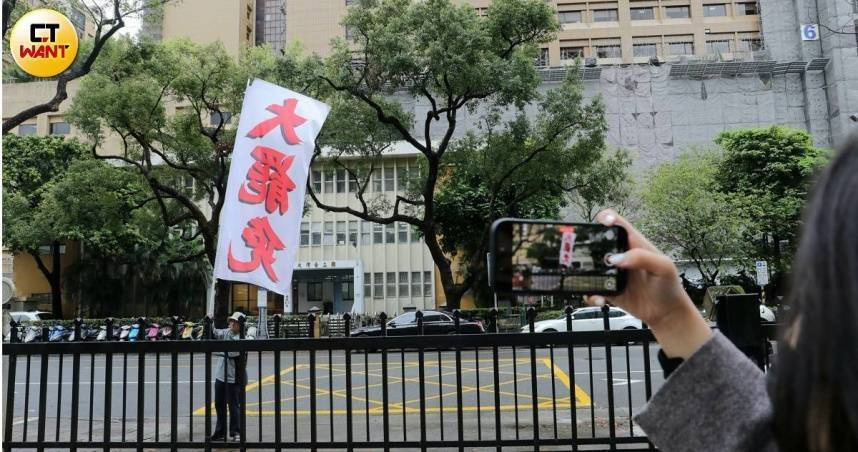 賴清德釋出挺罷立場，強調以「更民主」方式化解紛爭，引發外界熱議。（圖／周志龍攝）