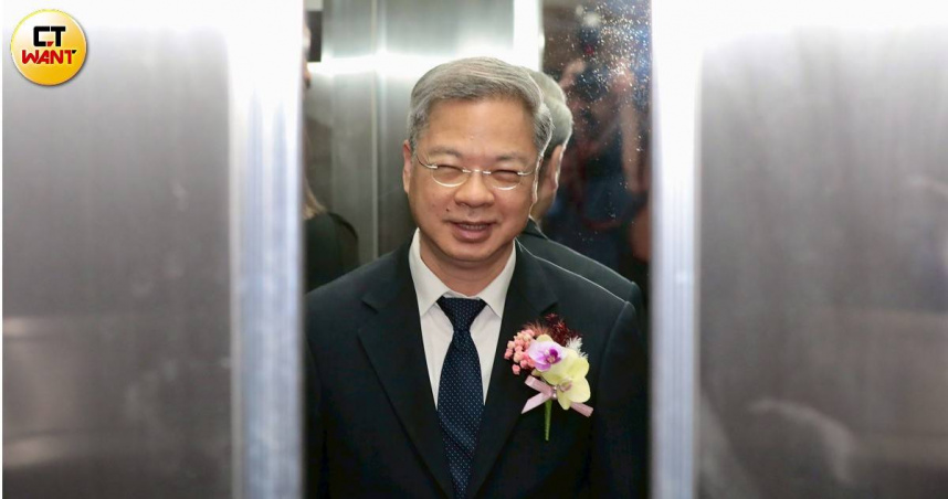 新任經濟部長龔明鑫表示，只要有助於臺灣經濟發展，經濟部責無旁貸，期許所有同仁共同努力，為臺灣經濟寫下嶄新而光榮的篇章。（圖／黃耀徵攝）