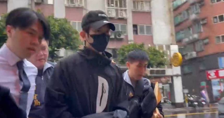 修杰楷認花錢閃兵。（圖／翻攝畫面）