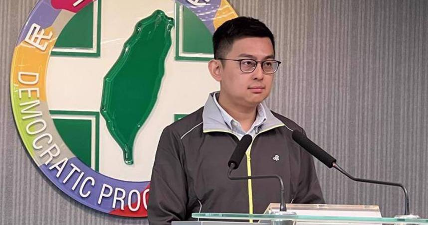 民進黨發言人、市議員卓冠廷31日向針對初選事宜表態致歉，並表示收回先前表態。（圖／報系資料照）