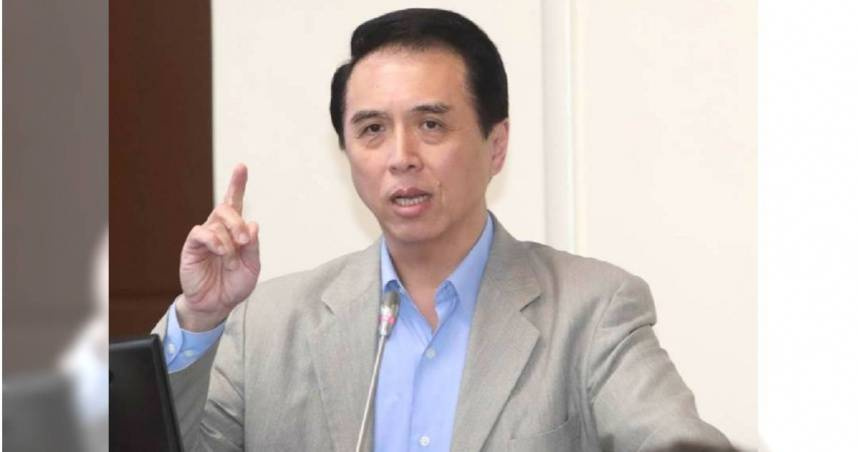 台中市長盧秀燕證實接任台北市長蔣萬安競選總部主委，前立委陳學聖認為，兩人雖被視為2028年總統大選潛在競爭者，仍選擇攜手輔選，展現不同於傳統政治算計的合作態度。（圖／報系資料照片）