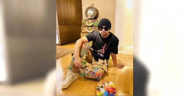 周杰倫女兒畫作穿上身 1億打賞捐公益
