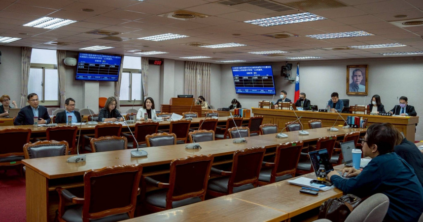 立法院秘書長周萬受邀列席立法院司法及法制委員會卻未請假缺席，召委莊瑞雄痛批是踐踏國會問責精神。（圖／莊瑞雄辦公室提供）