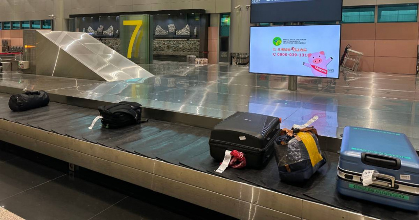 旅遊達人蓋瑞哥表示，多數旅遊不便險有一條除外責任，若班機目的地為原出發地或居住地，行李出包將不予理賠。（示意圖／桃園機場）