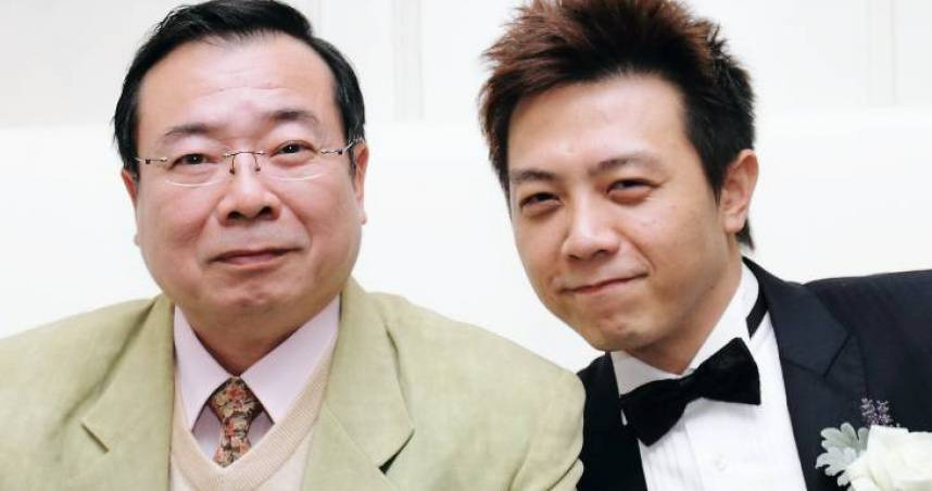 廖峻（左）中風意外引發家庭紛爭。（圖／翻攝自廖錦德臉書）