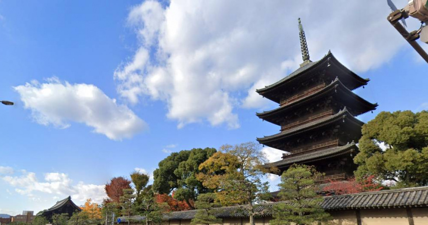 日本京都市南區知名古剎東寺昨天（30日）下午驚傳竊案。（圖／翻攝自Google Map）