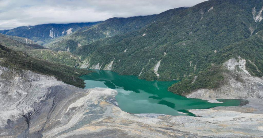 因應花蓮縣馬太鞍溪堰塞湖可能對下游地區帶來的威脅，行政院指示由農業部成立跨部會專案小組。（圖／林保署提供／林良齊台北傳真）