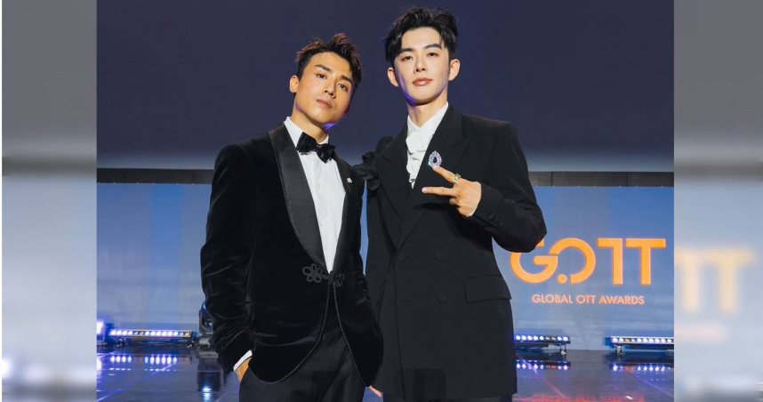 蕭子墨（右）在11年後完成與好兄弟江𤒹生的約定。（圖／植光土壤音創提供）