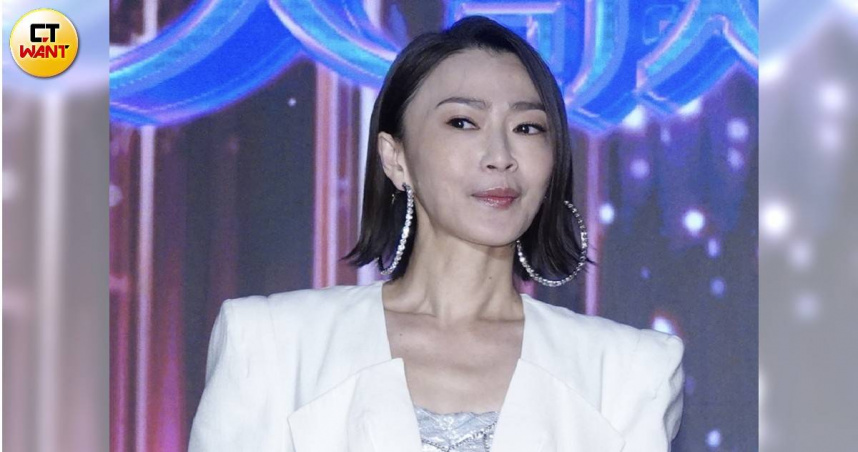 侯怡君出席《2026藍寶石真愛秀大歌廳》活動，被問及毀謗官司進度。（圖／常朝貴攝）