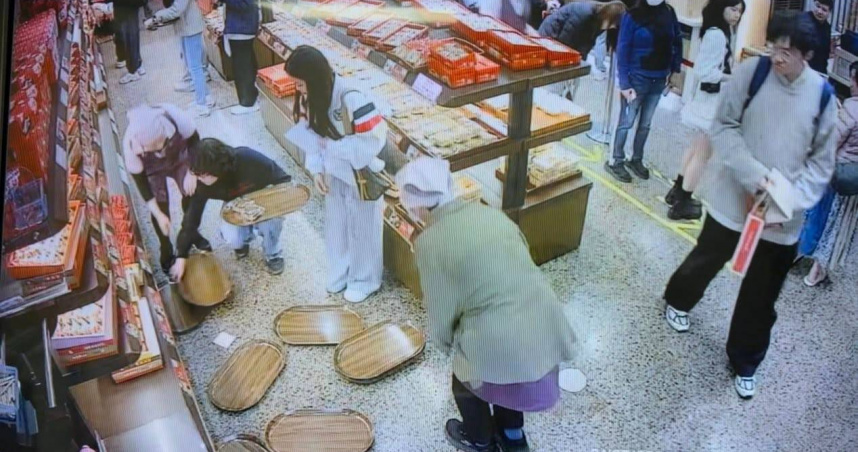 佳德鳳梨酥小編發武俠文，指奧客「施展天殘腳」砸店。（圖／翻攝臉書＠ChiateBakery）