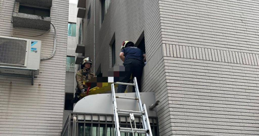 高雄男續攤醉臥美籍友人家　離奇「墜落2樓」命喪採光罩