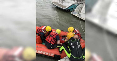 女子身著紅衣走上忠孝橋 躍河輕生目擊者嚇傻