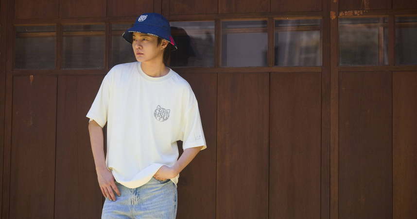 許富凱二度攻蛋再曝驚喜　兩隻愛貓變T-shirt萌翻天