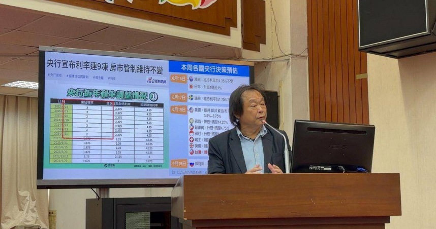 （封面圖／翻攝《王世堅》粉專）