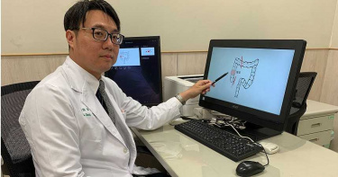 生死一念間!44歲男罹消化道潰瘍 換家醫院竟變成大腸癌三期