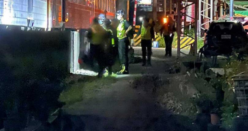 台鐵花蓮至吉安車站發生民眾闖鐵道，遭自強號列車撞擊。（圖／翻攝自臉書爆料公社公開版）