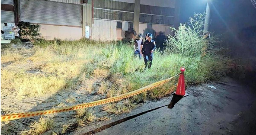 嘉義縣水上鄉2023年10月發生一起帶看倉庫卻引爆鬥毆殺人事件，案發時大亂鬥共造成1死3傷，其中1名黃姓男子傷勢嚴重送醫不治。事後，警方在現場採證。（圖／報系資料照）