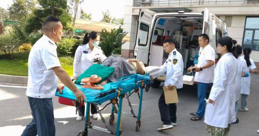 大陸1名李姓女子日前突然感到腹部劇痛，就診後竟被診斷為懷孕。（圖／翻攝自極目新聞）