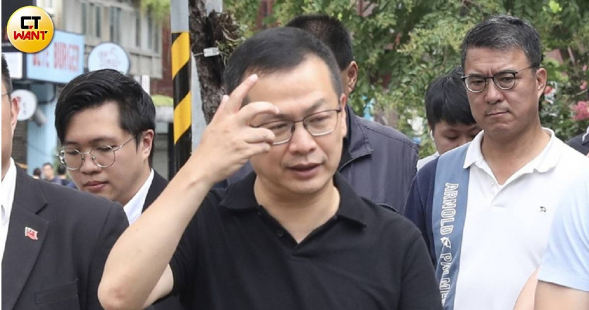 國民黨立委羅智強（中）認為獄政改革刻不容緩。（圖／劉耿豪攝）