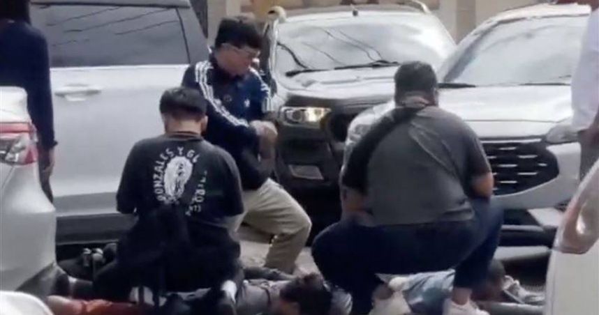 台中市大雅區清泉崗機場附近發生凶殺命案，32歲越南籍范姓移工持刀刺死21歲同鄉黎男，警方循線將范男及2名藏匿人犯逮捕到案。（圖／翻攝自社會事新聞影音）